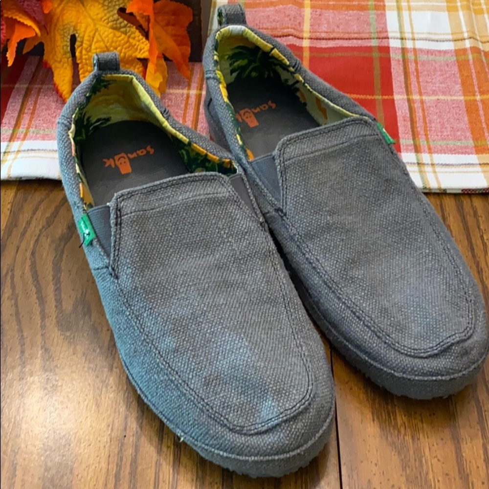 Sanuk Slip-on Men’s Shoe Size 11